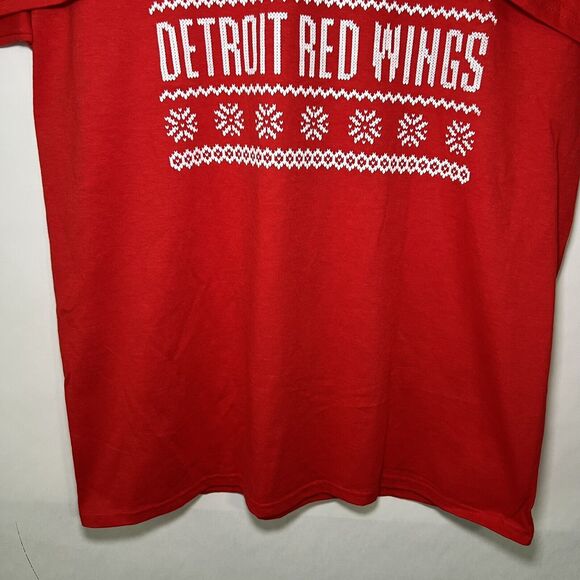 Detroit Red Wings T Shirt Size Large Christmas Sweater Style Delta Pro Weight - Picture 3 of 10